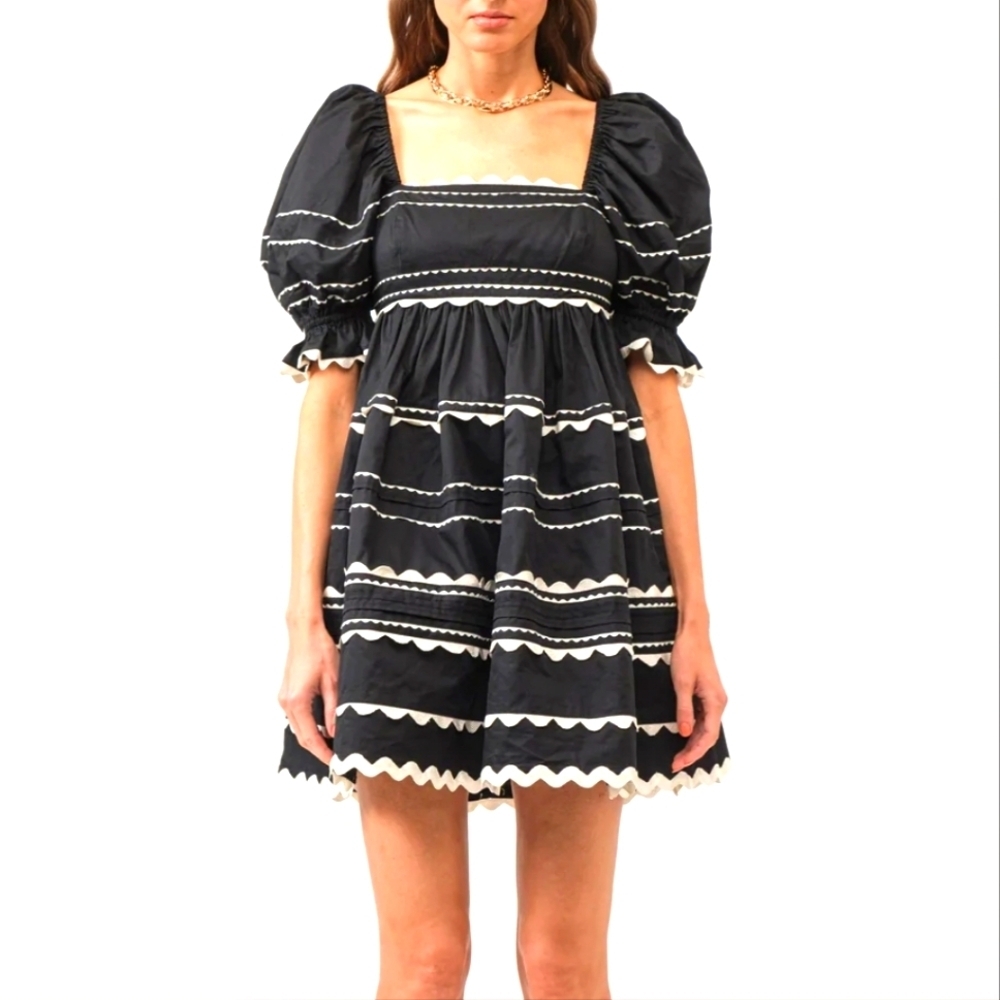 Vestique Black and White Puff Sleeve Dress